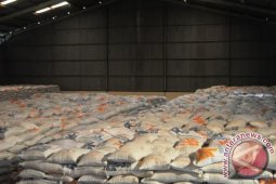 Stok Beras Bulog Bangka 3.283 Ton