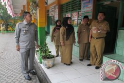 17 Siswa SD Tidak Ikut Ujian