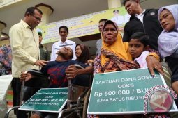 Pemerintah Lhokseumawe Rutin Santuni Warga Cacat Berat
