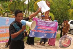 Kobar GB Adukan Kadisdik Aceh Singkil ke KPK