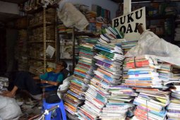 Penjualan Buku Bekas di Tulungagung Meningkat