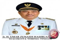 Walikota Tebing Tinggi Terima Penghargaan Pembina K-3