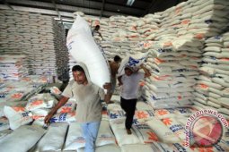 Bulog beli beras sesuai harga pemerintah