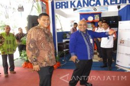 Tinjau Stand Perbankan