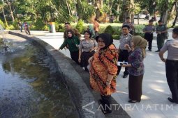 Tim Pengamanan UN Habitat Sidak Taman-Kampung Surabaya