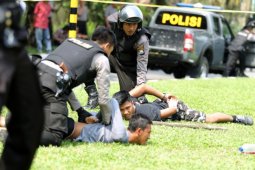 Simulasi Penanganan Gangguan Premanisme