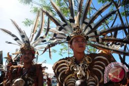 Silat Dayak Meriahkan PGD Kabupaten Sekadau