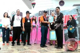 Bupati Tapteng Terima Piagam Penghargaan Dari LEPRID