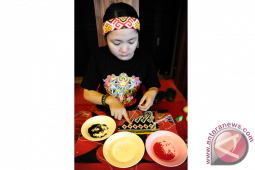 Anyaman Manik Dayak