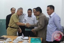 HST  Permudah Akses Informasi