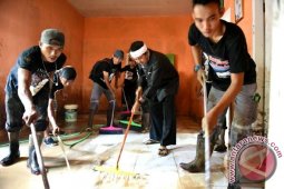 Golkar Jabar Bawa Petugas Kebersihan Ke Subang