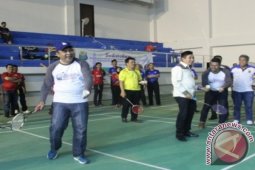 Kejuaraan Bulu Tangkis Piala Wali Kota Diikuti 319 Peserta