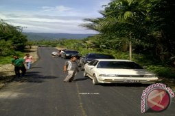 Belasan Kilometer Jalan Buruk Butuh Perhatian