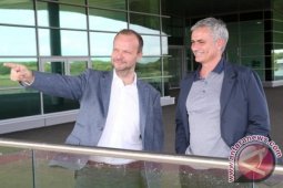 Mourinho Kunjungi Komplek Latihan MU Pertama Kali