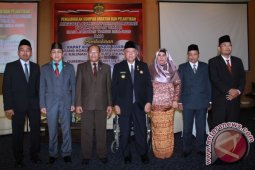 Awang Faroek : Anggota Komisi Informasi Cermat