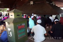 Peziarah Sunan Bonang