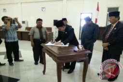 DPRD Rekomendasi LKPJ Bupati Tapsel 2015
