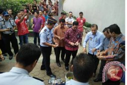 Kakawil Bakar "BB" Ilegal Dari Lapas