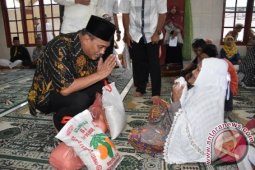 Wali Kota Santuni Anak Yatim