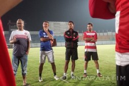 Madura United Latihan Malam selama Ramadhan