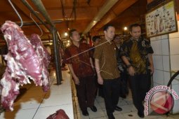 Mendag Tinjau Pasar