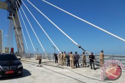 Gubernur Babel Tinjau Pembangunan Jembatan "Bascule"