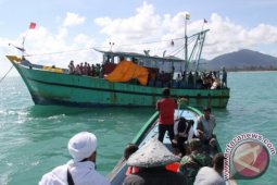 Kapal Imigran Srilanka Terdampar di Aceh