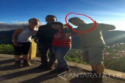 TNBTS Larang Pencarian Pendaki Semeru dengan Aning Pelacak