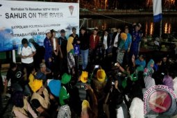 Satpolair Banjarmasin Gelar Sahur Susur Sungai