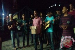Komunitas Padangsidimpuan Ngamen Untuk Sumbang Fakir Miskin