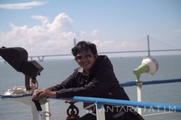 Gandeng Tangan untuk Jaga Lingkungan