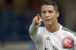 Euro 2016 - Ronaldo Incar Rekor Gol Lawan Islandia