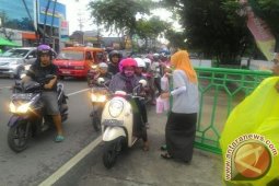 BSM Festival  Ramadhan  Bagikan Takjil