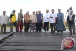 Jalan Terputus Hambat Perekonomian