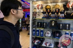 Penggemar Inggris Berpesta Setelah Menangi "Perang Britania"