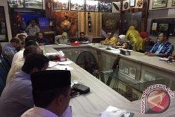 Pusat dan Daerah Harus Kerja Sama Tanggulangi HIV/AIDS