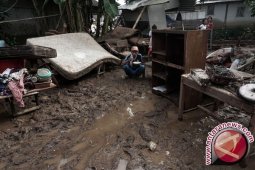 Presiden Jokowi instruksikan jajarannya tangani korban banjir-longsor