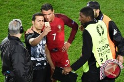 Euro 2016 - Gara-gara selfie Ronaldo, Portugal didenda UEFA