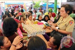 Warga Ambon Serbu Pasar Murah Ramadhan