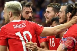 Wales taklukkan Rusia untuk puncaki grup B