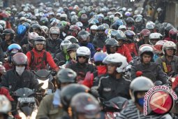 Menhub Kaji Peraturan Pembatasan Sepeda Motor