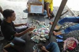 Warga Galang Dana Untuk Pengobatan Dahlia