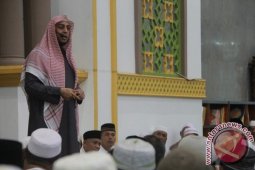 Ali Jaber Tausiah di Malam Nuzul Quran Pemkab Asahan