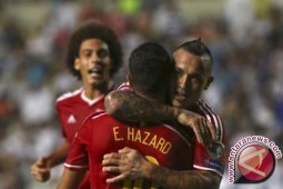 Euro 2016 - Nainggolan Loloskan Belgia ke 16 Besar