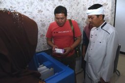 Bupati Purwakarta Periksa Persediaan Vaksin