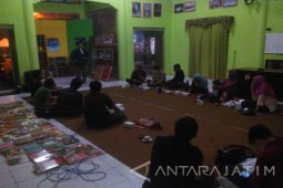 Seniman Se-Madura Gelar "Tadarus Puisi" di Pamekasan