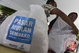 PKK Kalbar Gelar Pasar Murah Di Landak