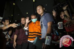 Panitera PN Jakpus didakwa terima suap dari Preskom Lippo