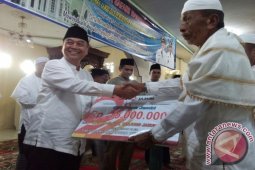DPRD Provinsi Safari Ramadhan di Lambur Luar