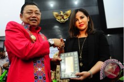 Pemprov Kalbar - APP Wakaf 1.000 Alquran